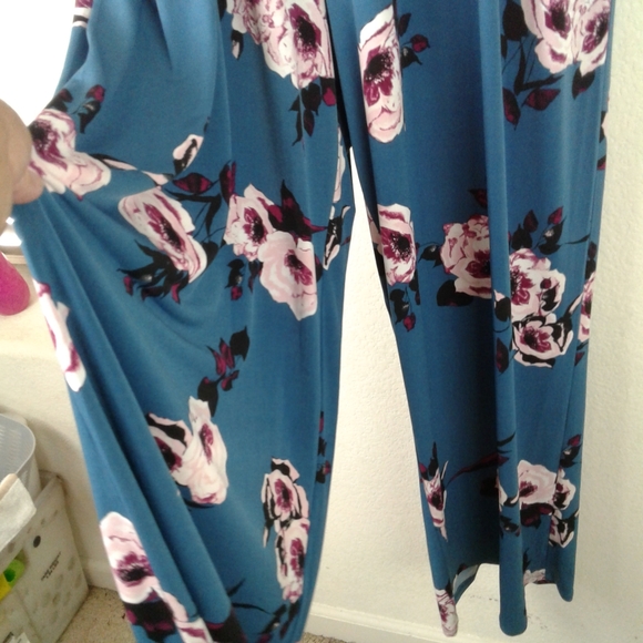 Lane Bryant Floral Wide Leg Smocked Jumpsuit Blue Pink NWT Size 22/24 - Picture 3 of 12
